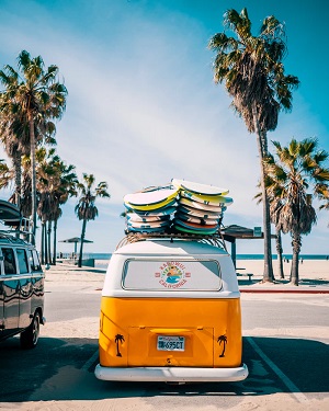 car_300x375 van roadtrip
