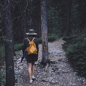 hw_naturewalk hiking